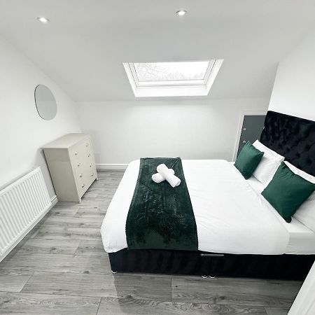 Contractors Dream, 4 Bedroom 2 Bathroom Liverpool Exteriör bild
