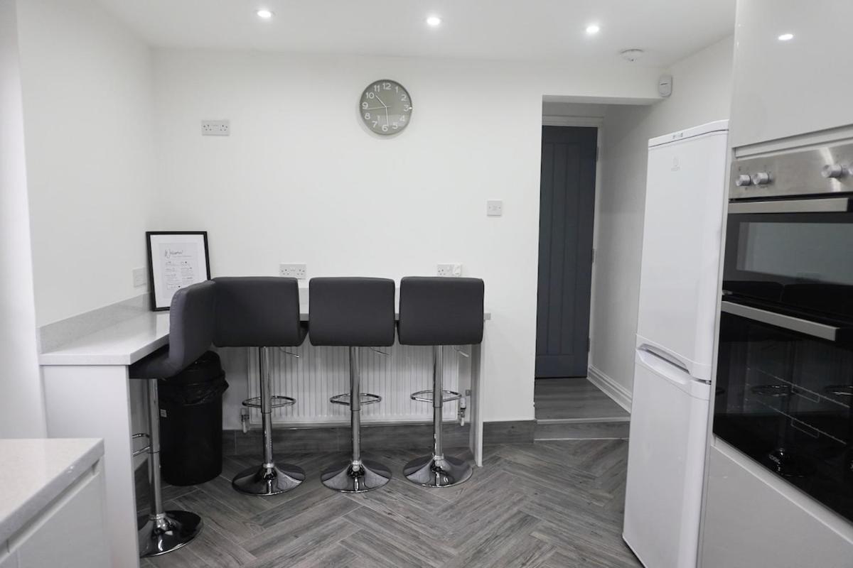 Contractors Dream, 4 Bedroom 2 Bathroom Liverpool Exteriör bild