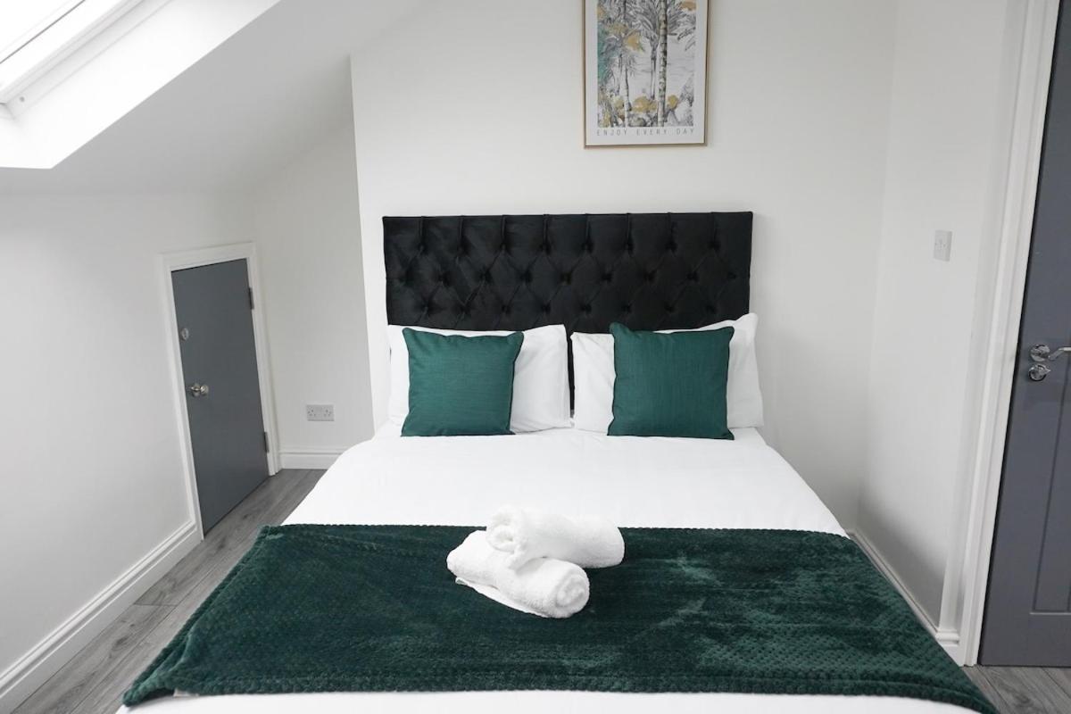 Contractors Dream, 4 Bedroom 2 Bathroom Liverpool Exteriör bild