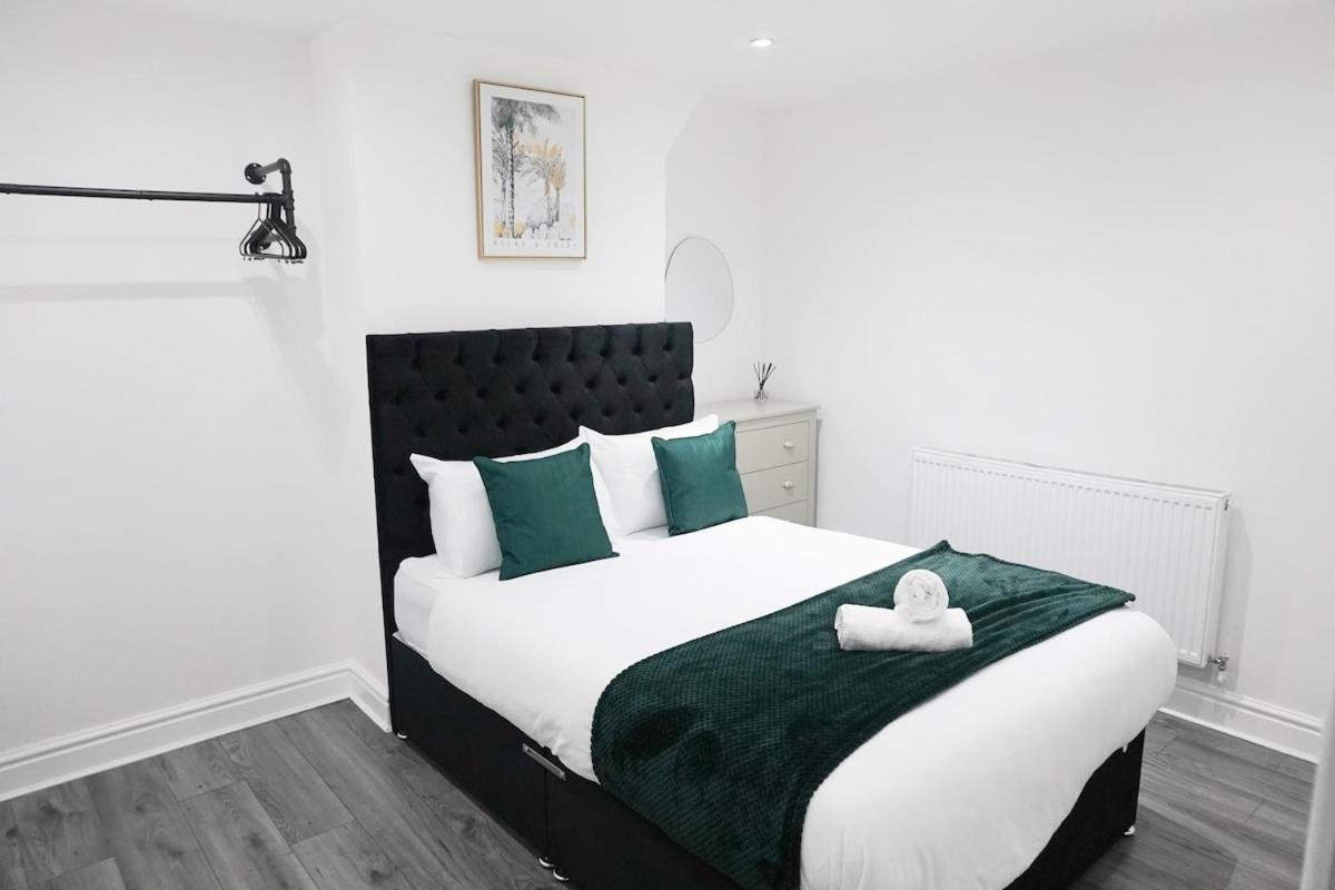 Contractors Dream, 4 Bedroom 2 Bathroom Liverpool Exteriör bild